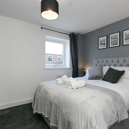 Stunning 2 Bedroom Apartment In Wallasey Exterior photo