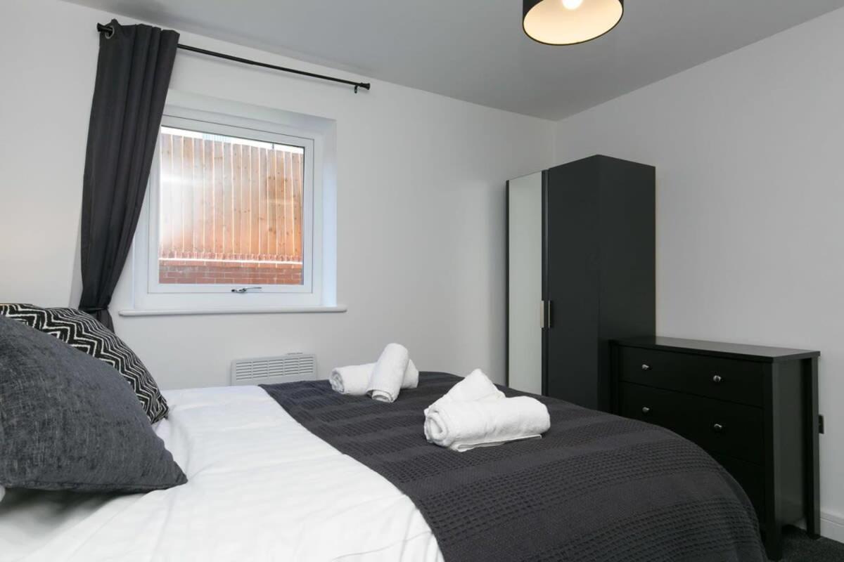 Apartment Stunning 2 Bedroom In *