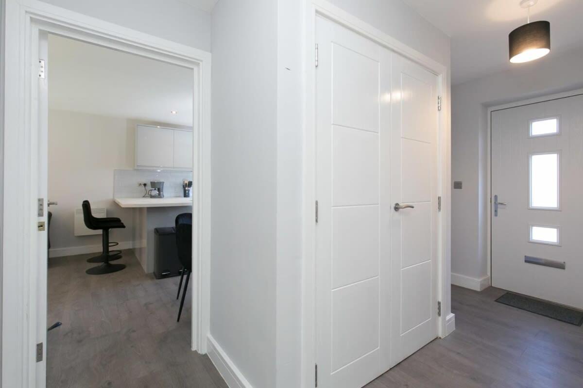 Stunning 2 Bedroom In Apartment Wallasey