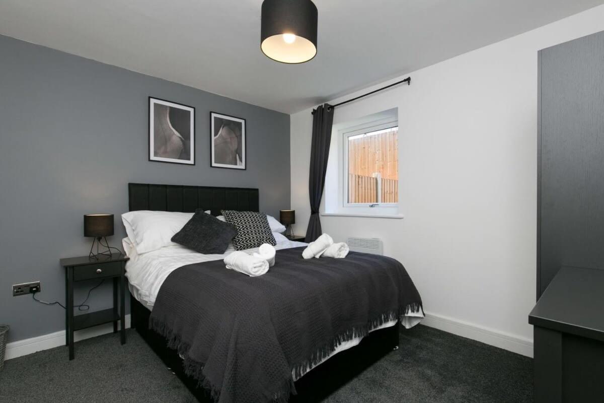 Stunning 2 Bedroom In *